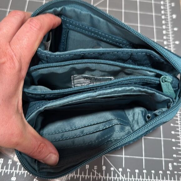 Thirty-one Free To Be Soft Teal Pop Medallion Wristlet Wallet Crossbody Bag - Picture 3 of 6